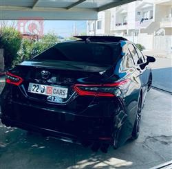 تۆیۆتا کامری